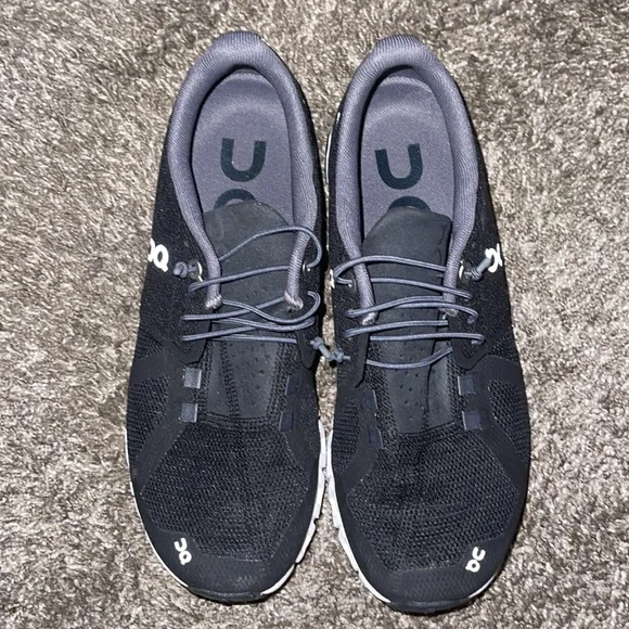 On RUNNING - Picture 2 of 4